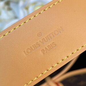 Louis Vuitton Carryall M46197