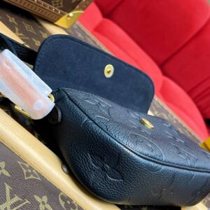 Louis Vuitton Wallet On Chain Ivy M82154