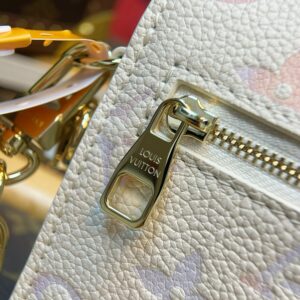 Louis Vuitton Metis East West M25682