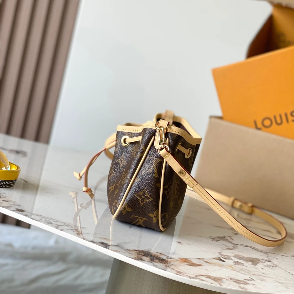 Louis Vuitton Nano Frivole Calfskin Bag M29537 - Ảnh 4