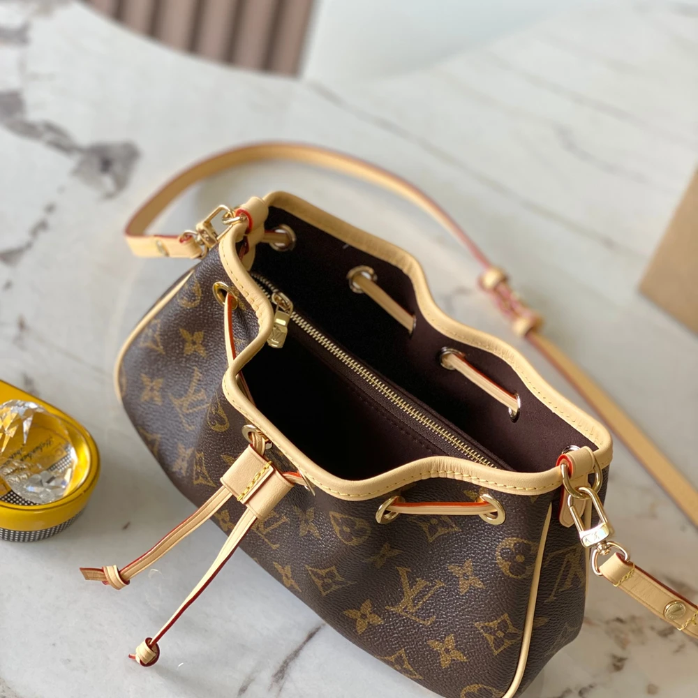 Louis Vuitton Nano Frivole Calfskin Bag M29537 - Ảnh 3