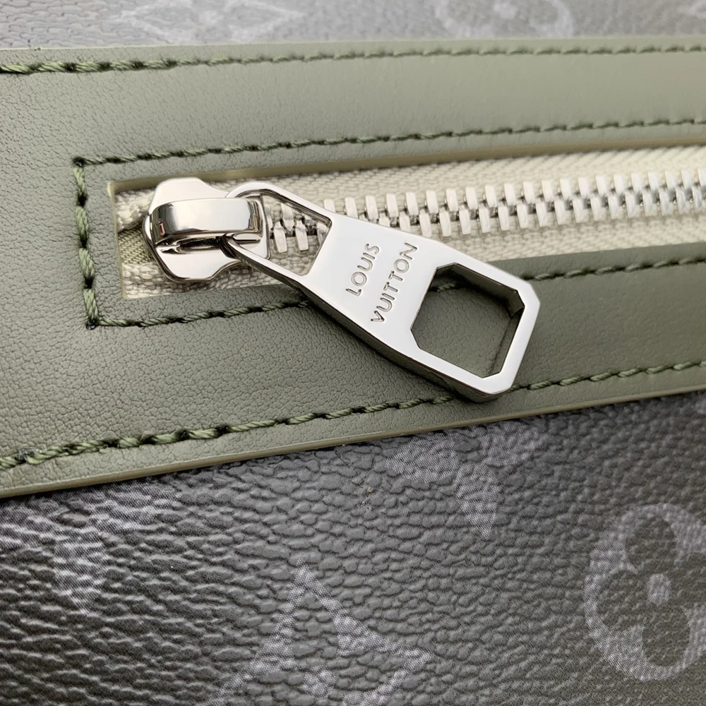 Louis Vuitton Courrier M28629 – Monogram Eclipse Messenger Bag - Ảnh 6